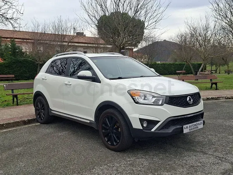 Usado SsangYong Korando Limited 149 CV (109 kW) 2015 Blanco SUV