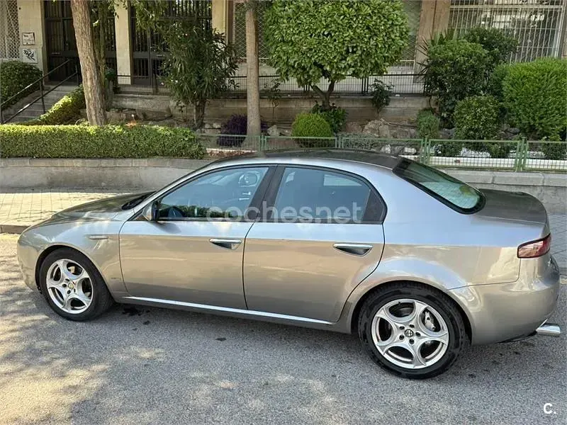 Usado Alfa Romeo 159 120 CV (88 kW) 2007 Gris / plata Berlina