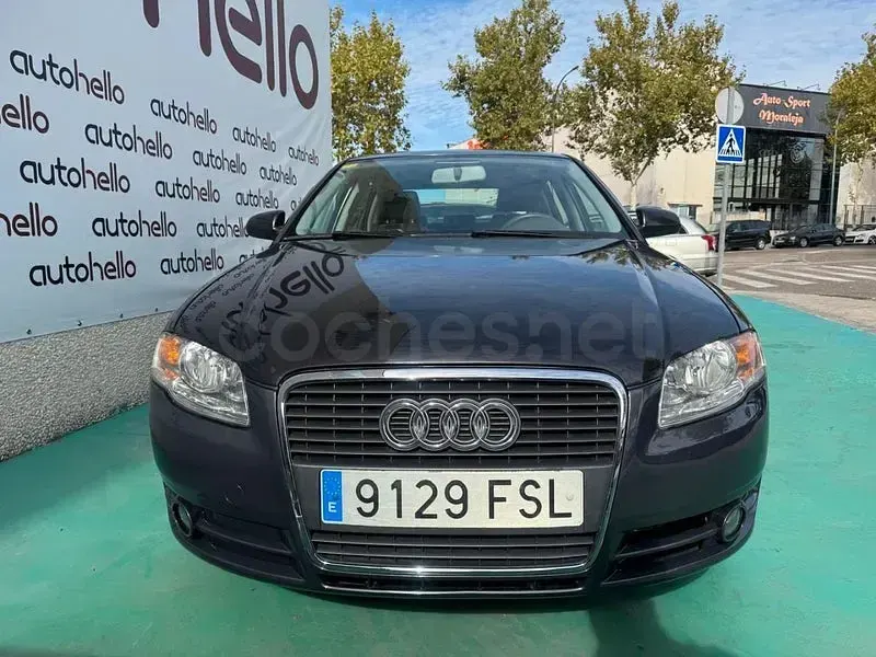 Usado Audi A4 140 CV (102 kW) 2007 Gris / plata Berlina