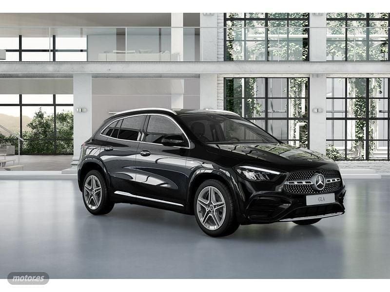 Usado Mercedes GLA250 218 CV (160 kW) 2025 Negro SUV