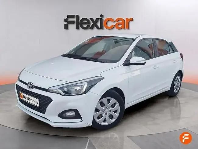 Begagnad Hyundai i20 75 HK (55 kW) 2018 Vit