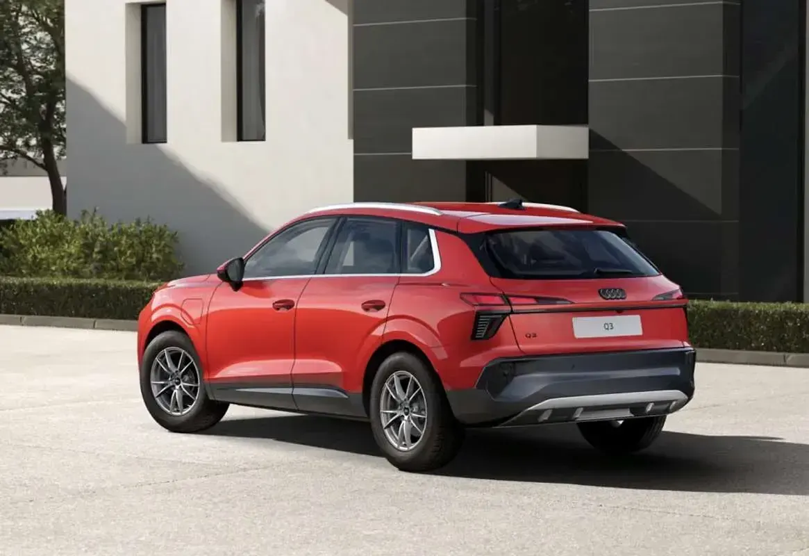 Nuevo Audi Q3 Business 272 CV (200 kW) 2026 Rojo SUV