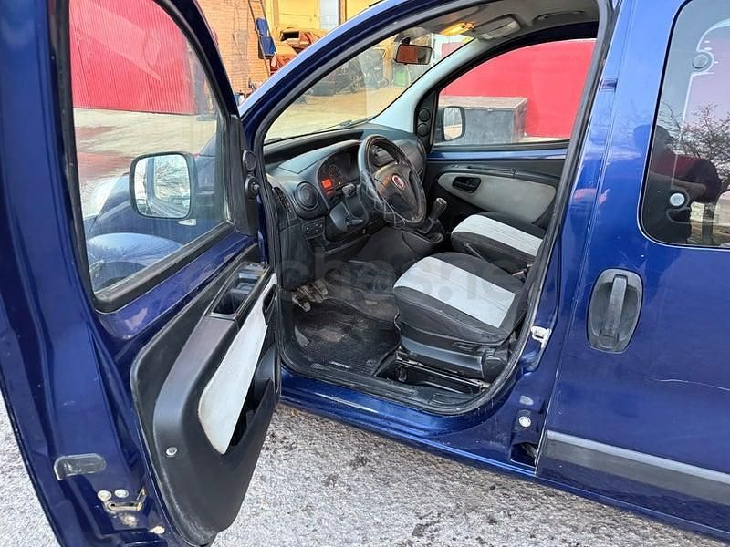 Usado Fiat Qubo Trekking 75 CV (55 kW) 2014 Azul Monovolumen