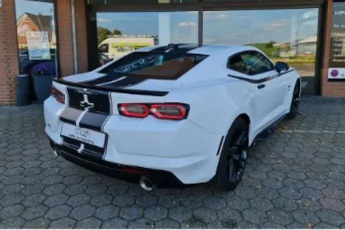 Usado Chevrolet Camaro Sport 340 CV (250 kW) 2021 Blanco metalizado Utilitario
