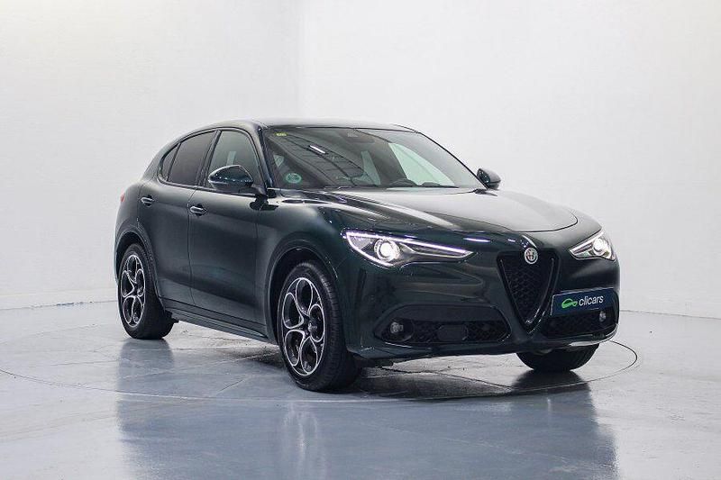 Usado Alfa Romeo Stelvio Veloce 210 CV (154 kW) 2020 Verde SUV