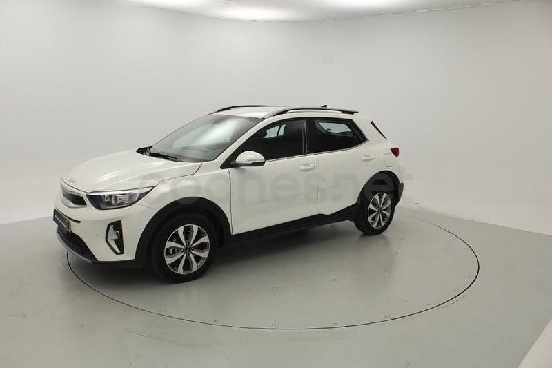 Usado Kia Stonic 100 CV (73 kW) 2025 Blanco SUV