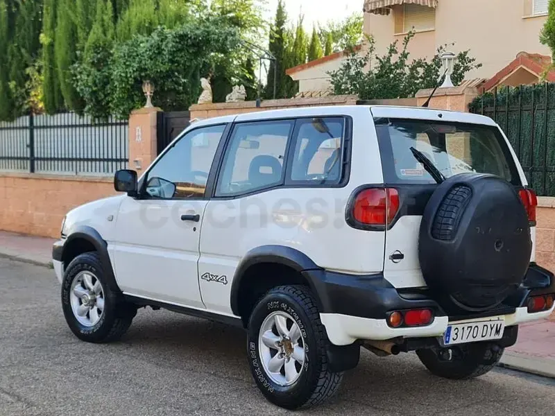Usado Nissan Terrano Comfort 125 CV (91 kW) 2006 Blanco SUV