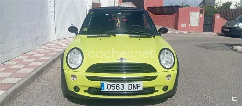 Usado Mini One Cabriolet 90 CV (66 kW) 2005 Verde Descapotable