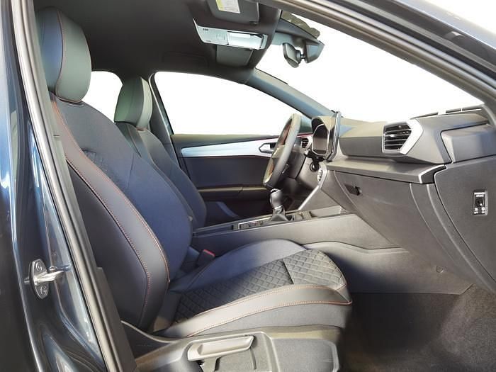 Usado Seat Leon Style 116 CV (85 kW) 2025 Negro