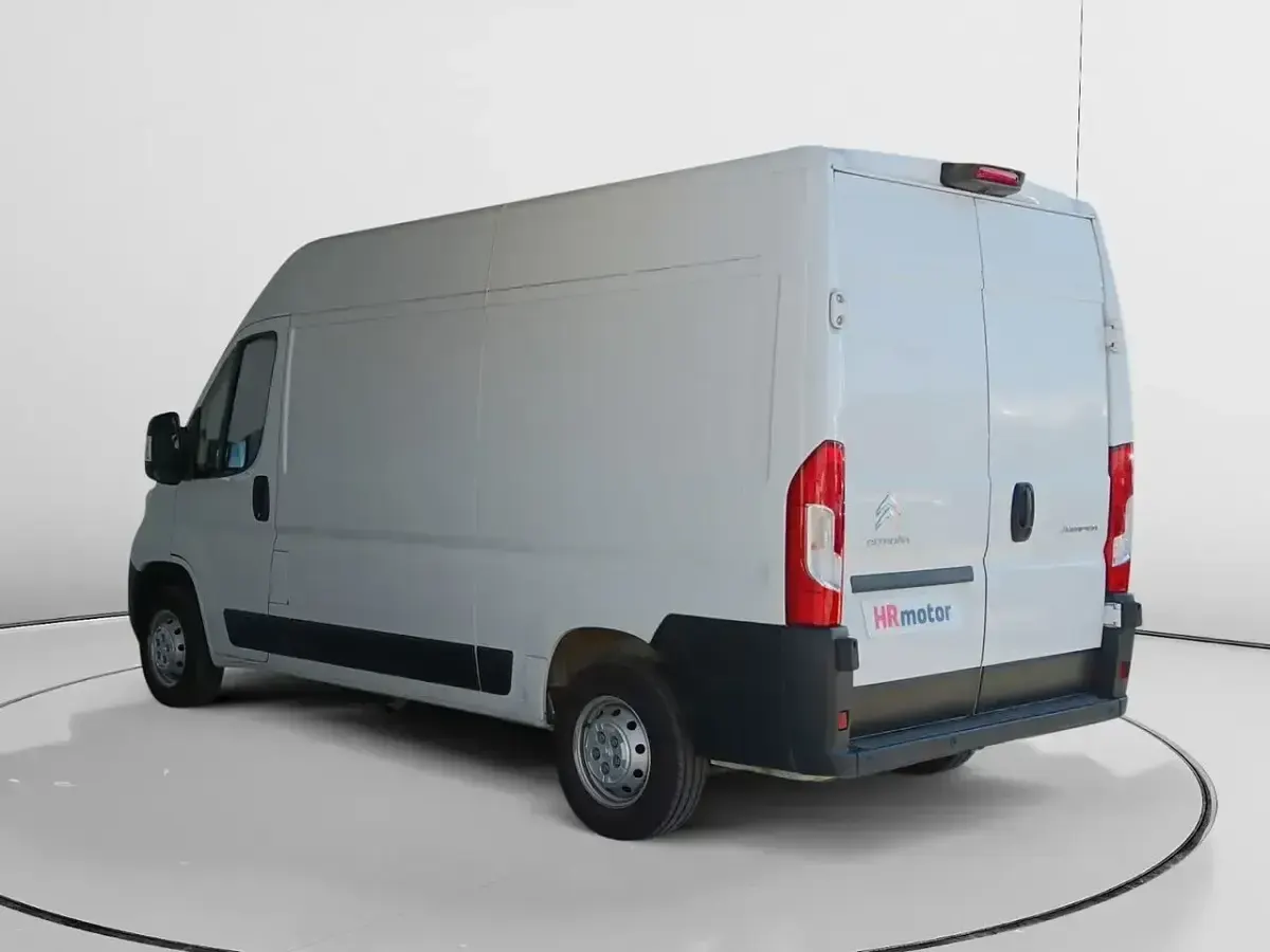 Usado Citroën Jumper 140 CV (102 kW) 2023 Blanco Monovolumen