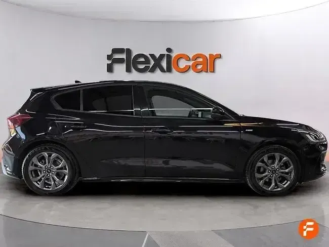 Usado Ford Focus ST-Line 125 CV (91 kW) 2023 Negro Berlina