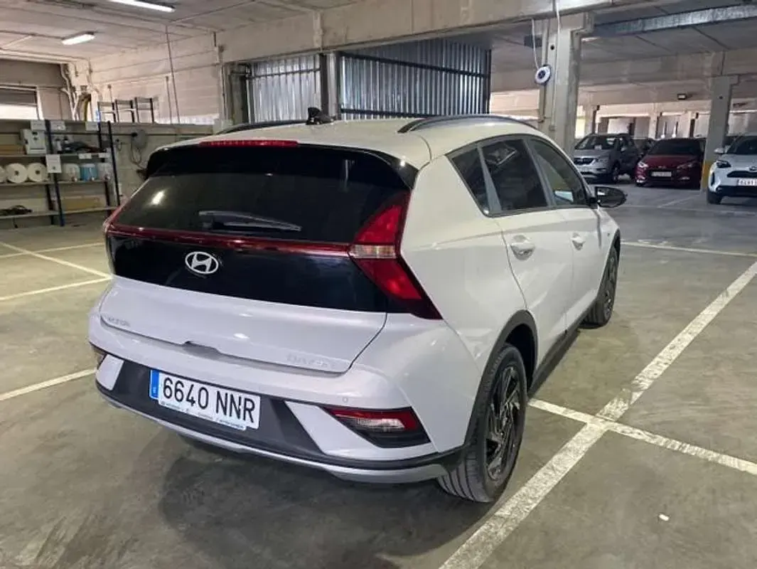 Nuevo Hyundai Bayon Blackline 90 CV (66 kW) 2026 Gris SUV