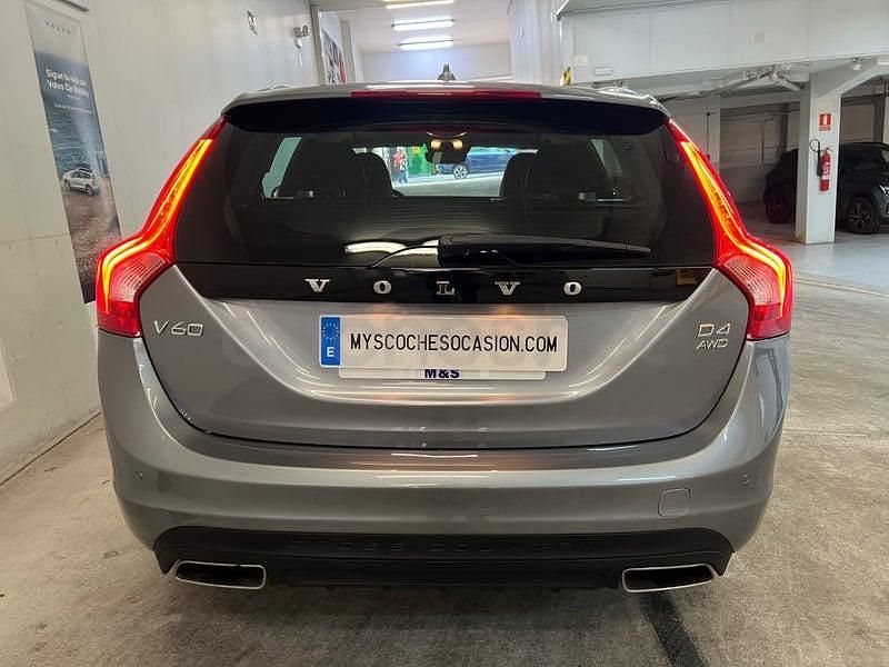 Usado Volvo V60 CC Summum 190 CV (139 kW) 2016 Gris / plata Familiar
