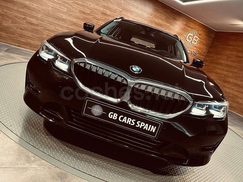 Usado BMW 318 150 CV (110 kW) 2020 Negro Familiar