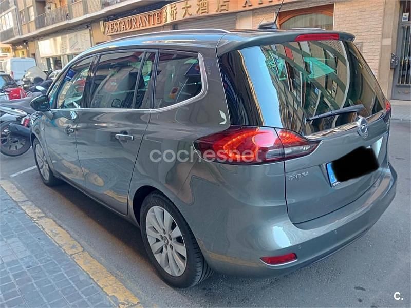 Usado Opel Zafira Excellence 140 CV (102 kW) 2018 Gris / plata Monovolumen
