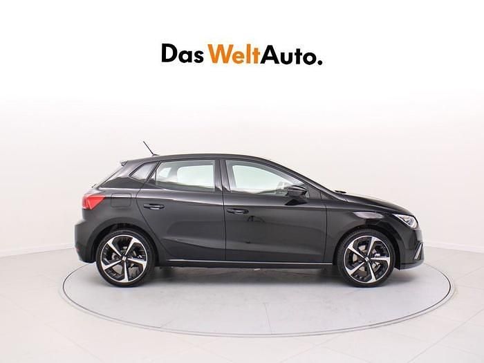 Usado Seat Ibiza FR 115 CV (84 kW) 2025 Negro