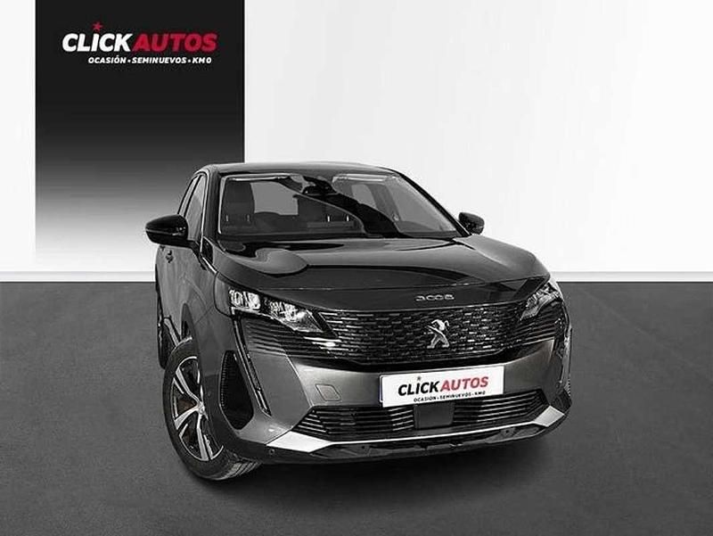 Usado Peugeot 3008 Allure 131 CV (96 kW) 2022 Gris / plata SUV