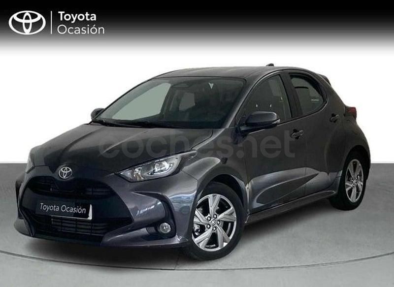 Nuevo Toyota Yaris Hybrid Active 116 CV (85 kW) 2025 Gris / plata Berlina