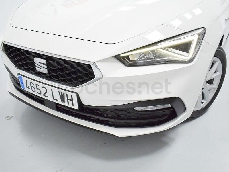 Usado Seat Leon Style 115 CV (84 kW) 2022 Blanco Berlina