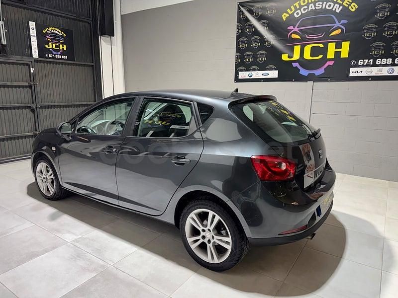 Usado Seat Ibiza Sport 105 CV (77 kW) 2009 Gris / plata Berlina