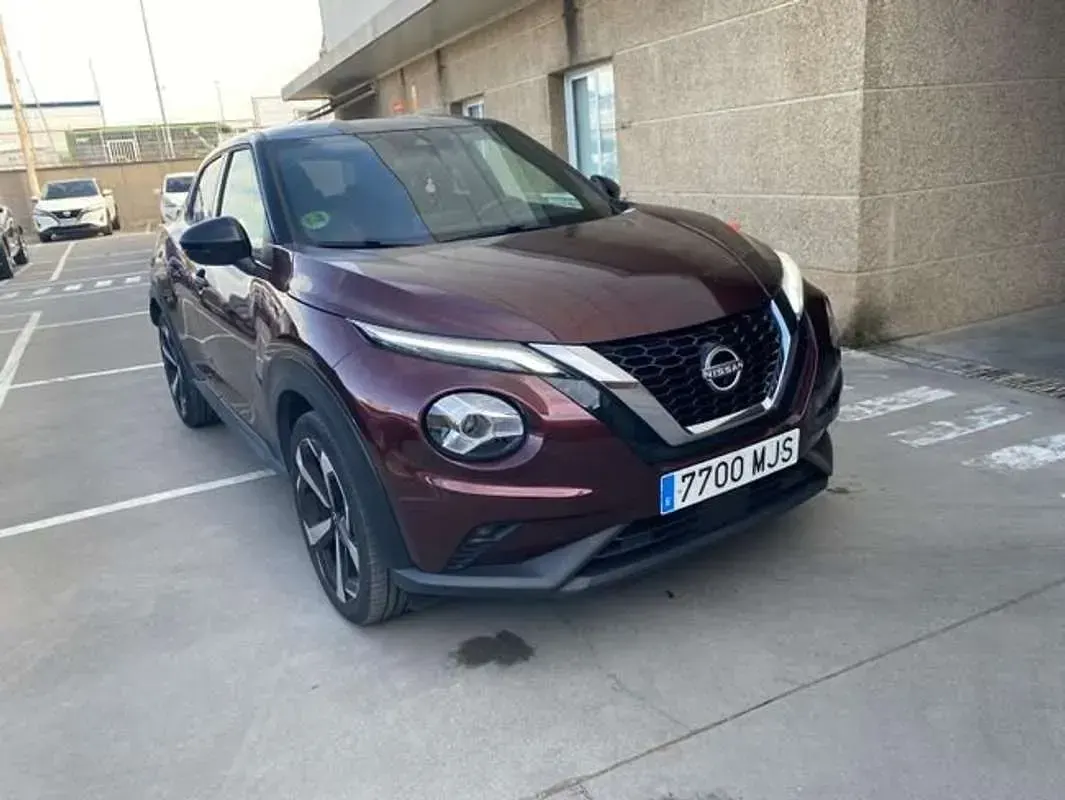 Usado Nissan Juke Tekna 116 CV (85 kW) 2023 Rojo SUV