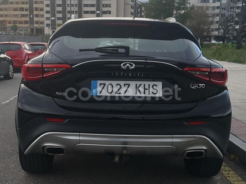 Usado Infiniti QX30 Premium 170 CV (125 kW) 2018 Negro SUV