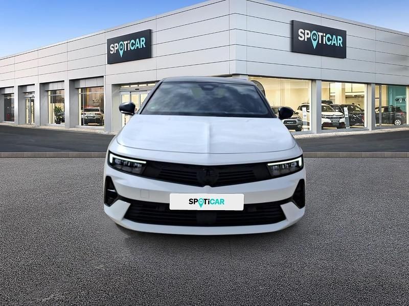 Usado Opel Astra 130 CV (95 kW) 2025 Blanco Familiar