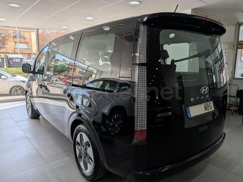 Usado Hyundai Staria 177 CV (130 kW) 2022 Negro Monovolumen