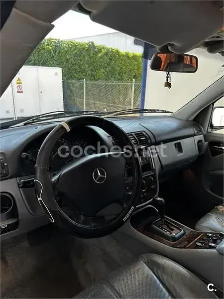 Usado Mercedes ML270 163 CV (119 kW) 2000 Verde SUV