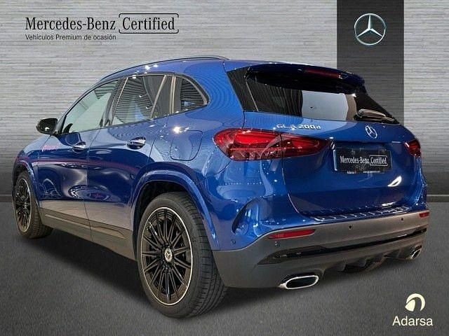Usado Mercedes GLA200 AMG line 150 CV (110 kW) 2024 Azul espectra SUV