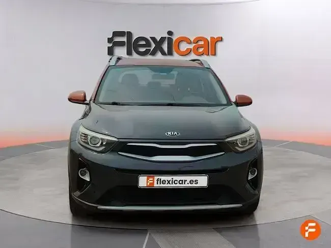 Usado Kia Stonic 120 CV (88 kW) 2018 Negro SUV