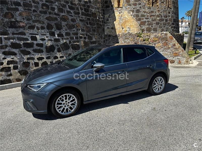 Usado Seat Ibiza 110 CV (80 kW) 2024 Gris / plata Utilitario