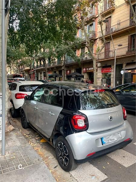 Gris / plata Usado 2015 Smart ForFour Prime Utilitario | 9500 € (Precio justo) - Imagen 1/4