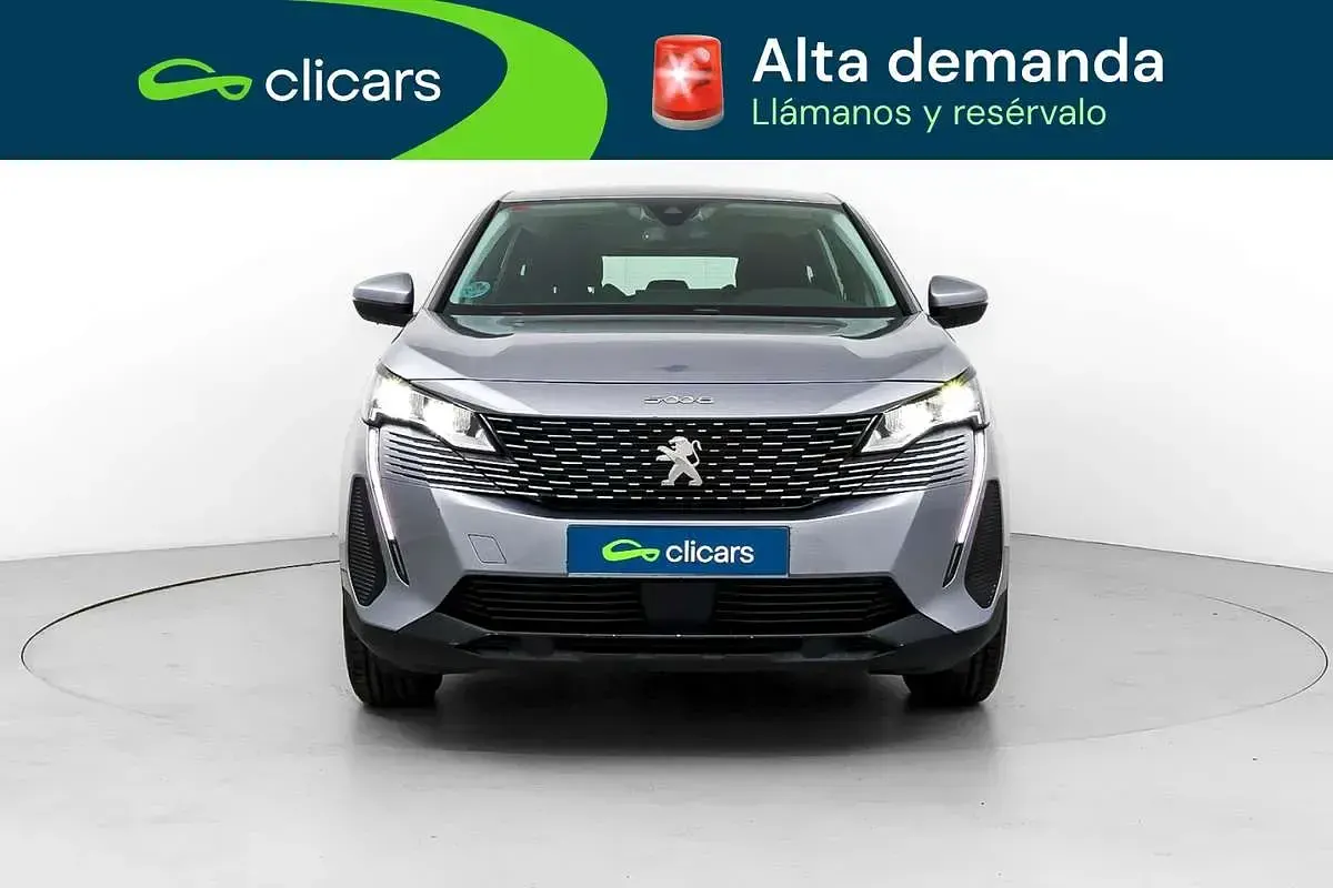 Usado Peugeot 5008 Active 131 CV (96 kW) 2021 Gris SUV