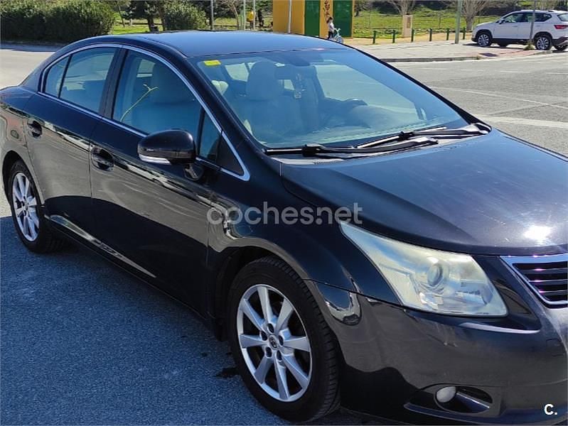 Usado Toyota Avensis Advance 126 CV (92 kW) 2010 Negro Berlina
