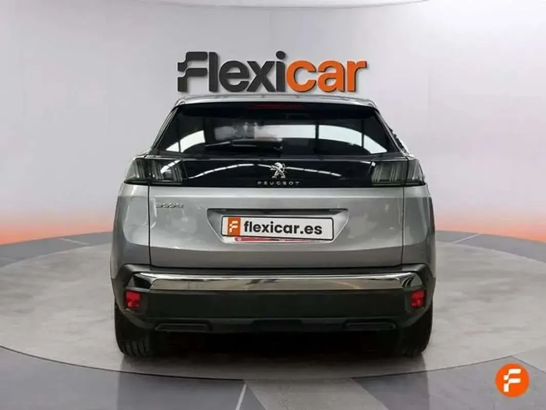 Usado Peugeot 3008 Active 131 CV (96 kW) 2021 Gris SUV