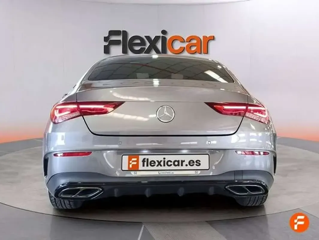 Usado Mercedes CLA180 136 CV (100 kW) 2020 Gris Berlina