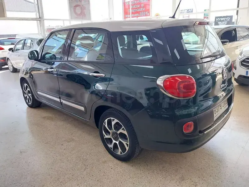 Usado Fiat 500L Lounge 120 CV (88 kW) 2019 Verde Monovolumen