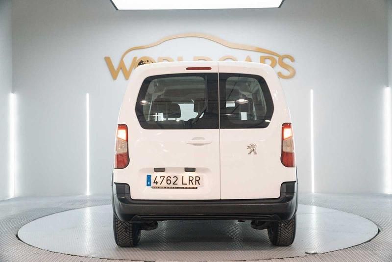 Usado Peugeot Rifter Active 102 CV (75 kW) 2021 Blanco Monovolumen