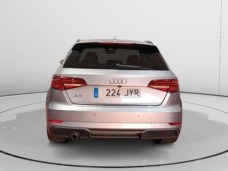Usado Audi A3 S-Line 111 CV (81 kW) 2017 Gris Utilitario