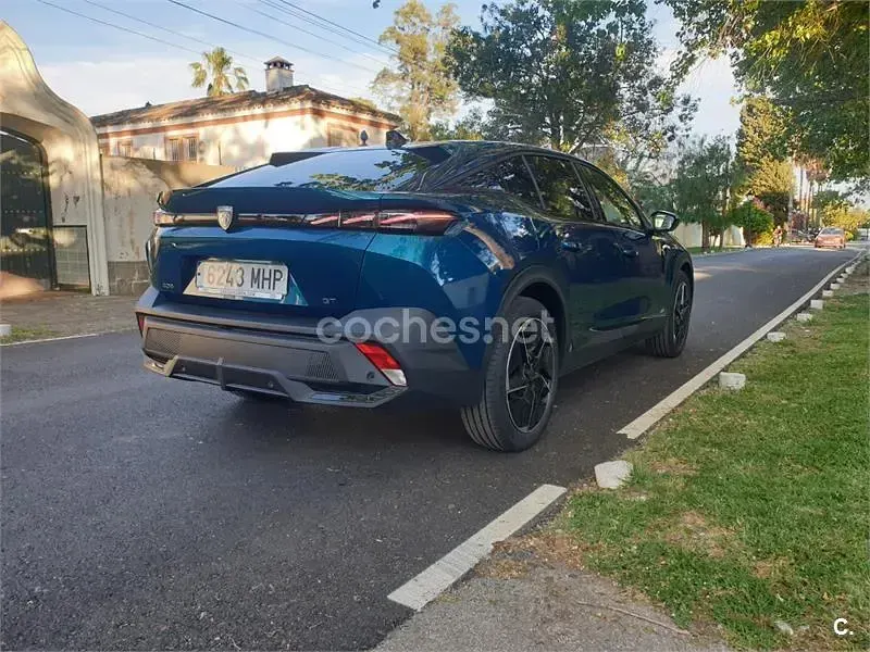 Usado Peugeot 408 Allure 130 CV (95 kW) 2023 Azul SUV