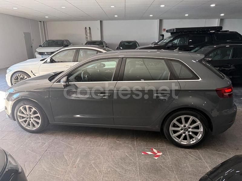 Usado Audi A3 Advanced 150 CV (110 kW) 2016 Gris / plata Berlina