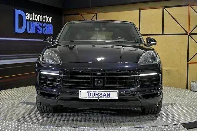 Usado Porsche Cayenne E-Hybrid 462 CV (339 kW) 2021 Negro SUV