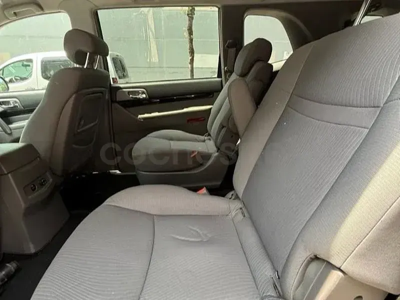 Usado SsangYong Rodius Limited 178 CV (130 kW) 2017 Negro Monovolumen