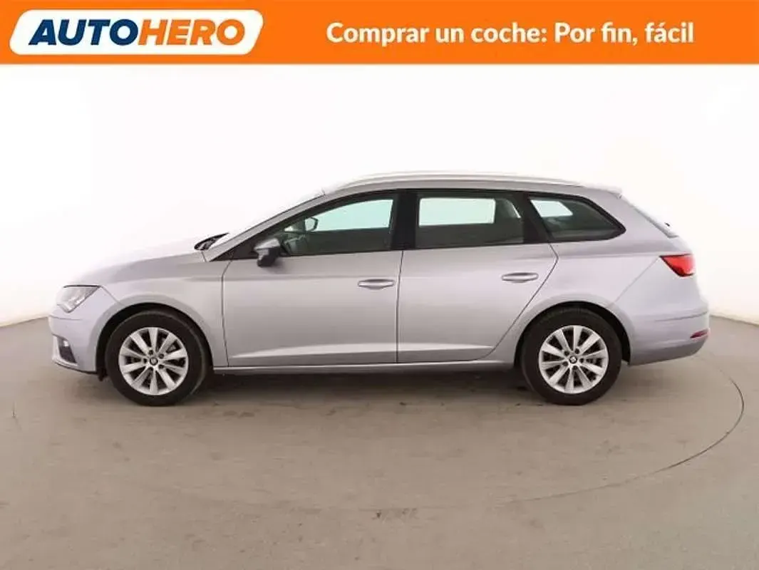 Usado Seat Leon Style 125 CV (91 kW) 2017 Plateado Utilitario