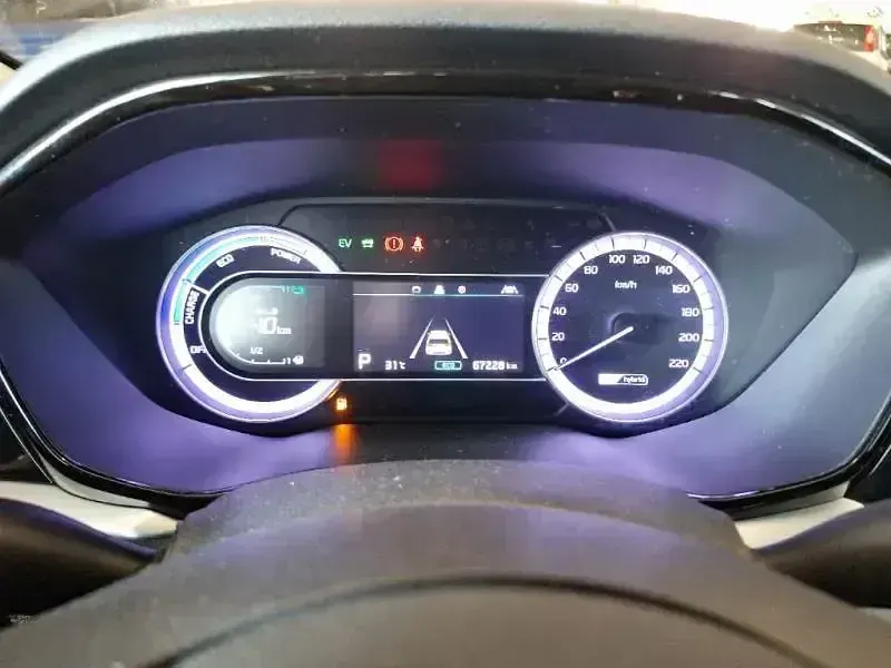 Usado Kia Niro 141 CV (103 kW) 2022 Blanco SUV