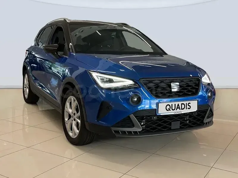 Usado Seat Arona FR 115 CV (84 kW) 2024 Azul SUV