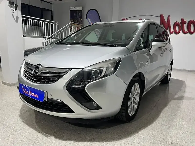 Usado Opel Zafira Family 125 CV (91 kW) 2015 Gris / plata Monovolumen