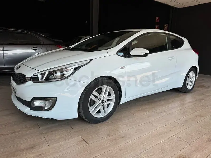 Usado Kia ProCeed Plus 105 CV (77 kW) 2013 Blanco Utilitario