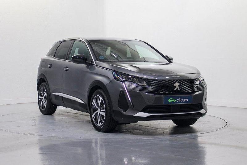 Usado Peugeot 3008 Allure 130 CV (95 kW) 2023 Gris SUV